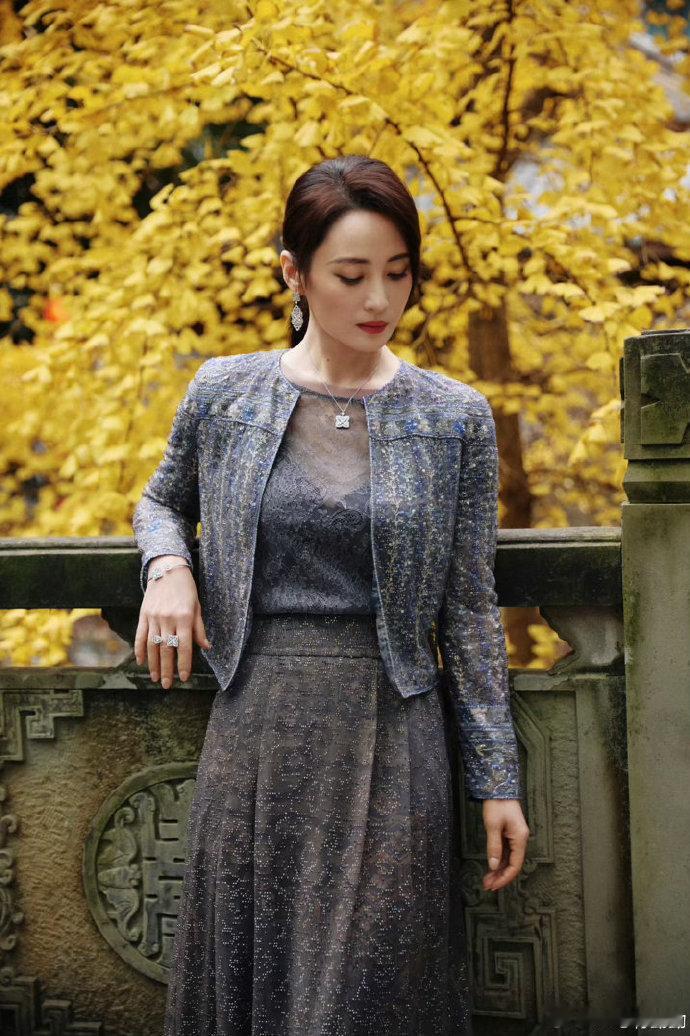 蒋勤勤vlog好浓的活人感蒋勤勤老辈子游米兰vlog蒋勤勤褪去明星光环就是普通游