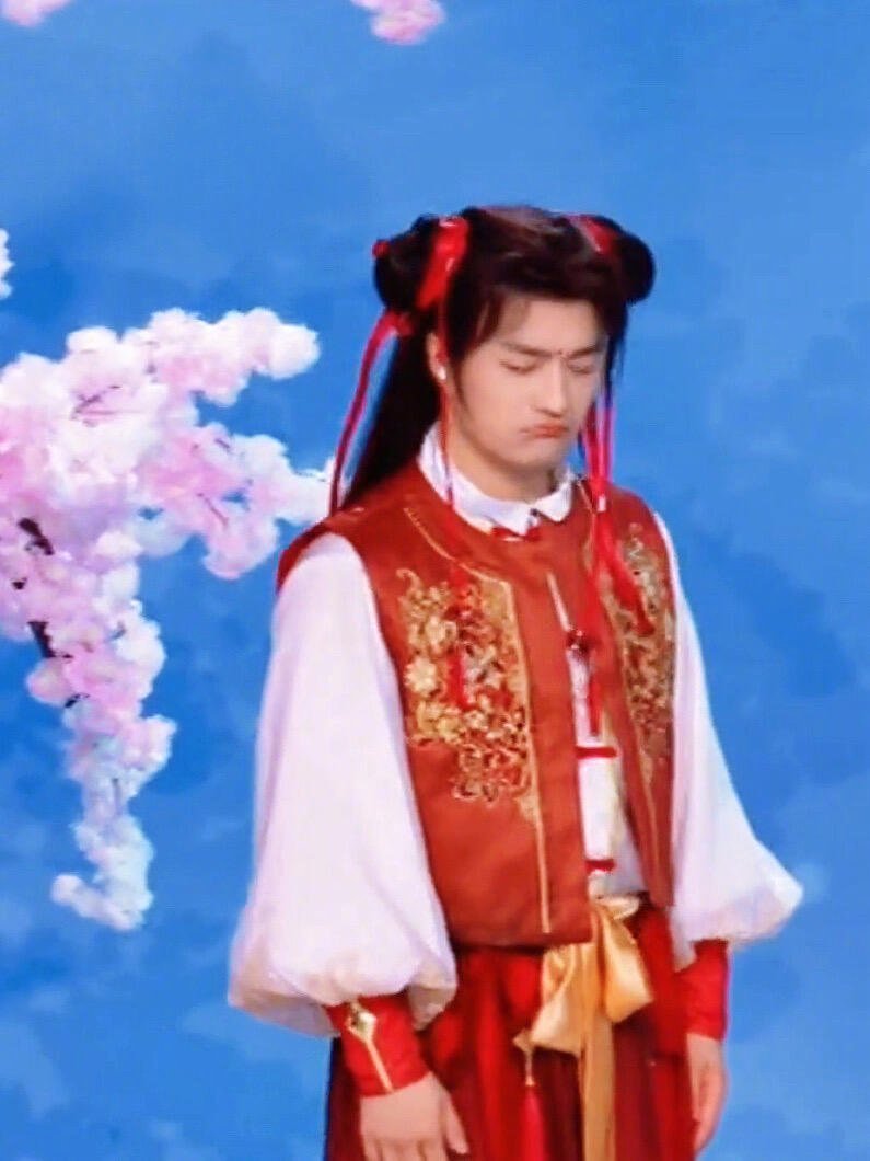 这么老的哪吒不多见了适合全家人一起看的哪吒刘旸版哪吒太有特色了，魔童变中年哏神，