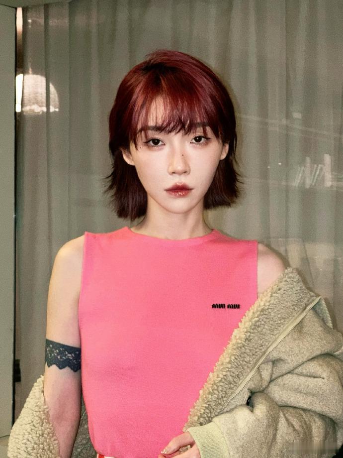 刘恋划火柴这一幕 刘恋划火柴这一幕，眼睛里面真的是有光呀，看到这一瞬间的时候，真