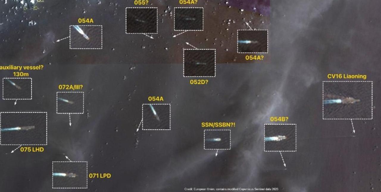 4月23日，卫星在海南岛附近捕捉到中国海军14艘主力舰艇集结画面，辽宁舰领衔的编