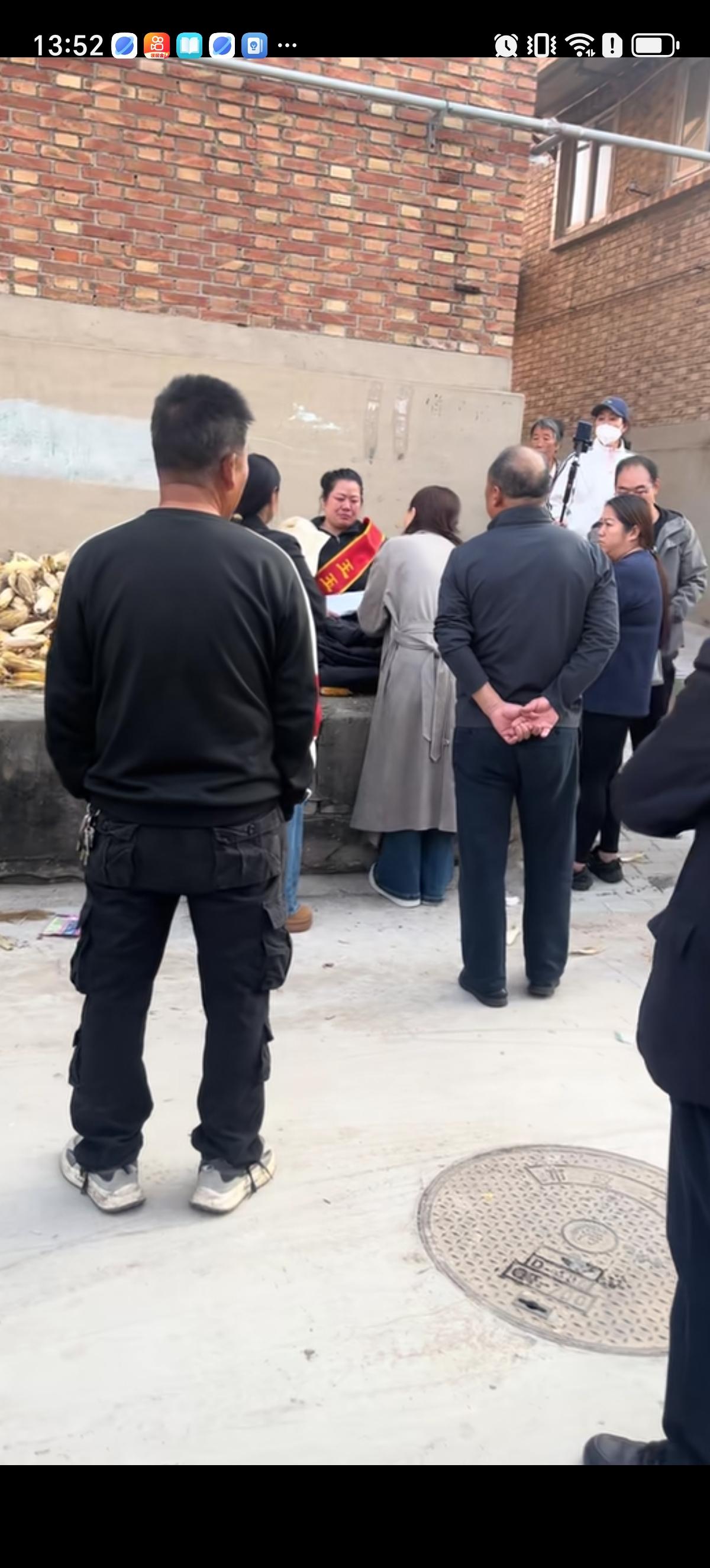 好惨一个南各庄女子，婚内出轨后跟丈夫离婚了，跟了一个假装单身的男人，被人家骗色就