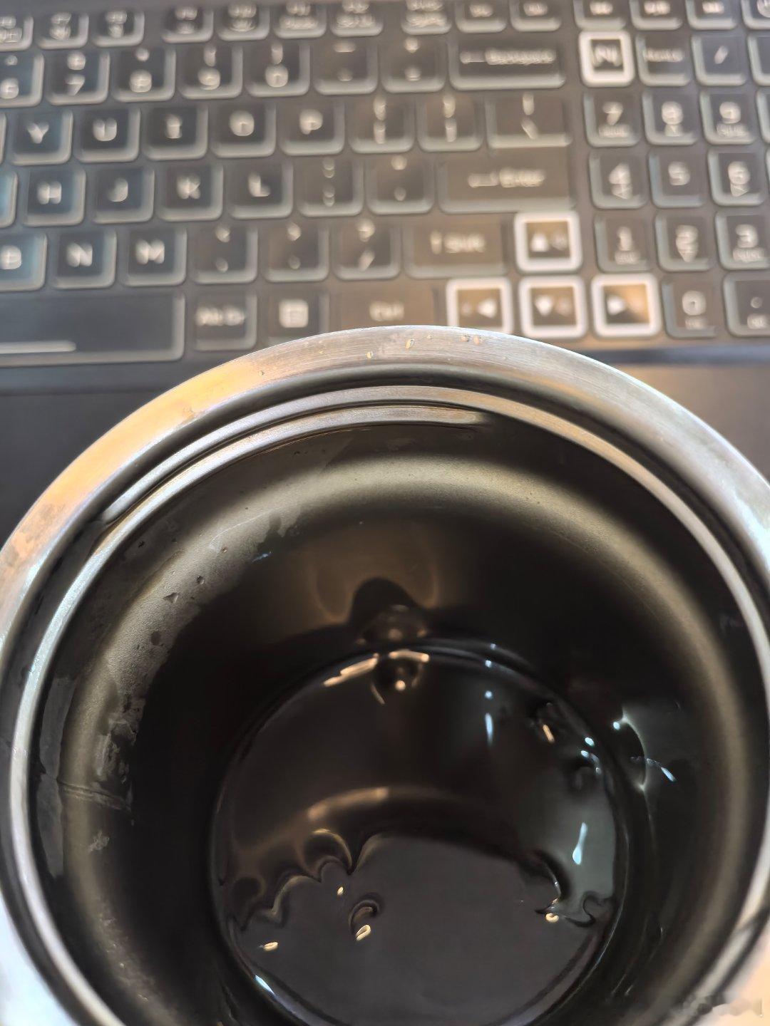 漫长的夏季来了对一个久经热场的人来说还没到40度，还是能接受的，不太热冻了一些冰