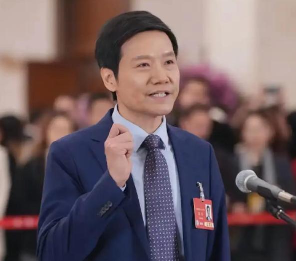 为什么国家这么看重雷军？翻完大量资料才懂，小米表面做的是科技产品，实际上真正的硬
