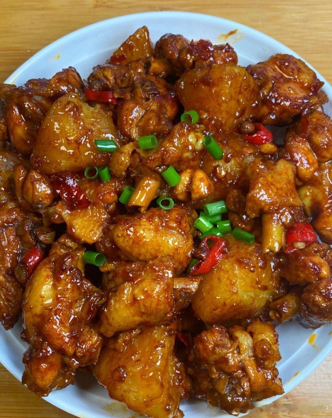 来学一学土豆🥔烧🐔的做法，回家可以试试，感觉做出来味道还不错的哟！ 