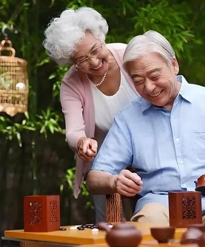 退休最大的益处在于，让自己的身心得到了真正的自由，无需再为上班而身心俱疲。

上