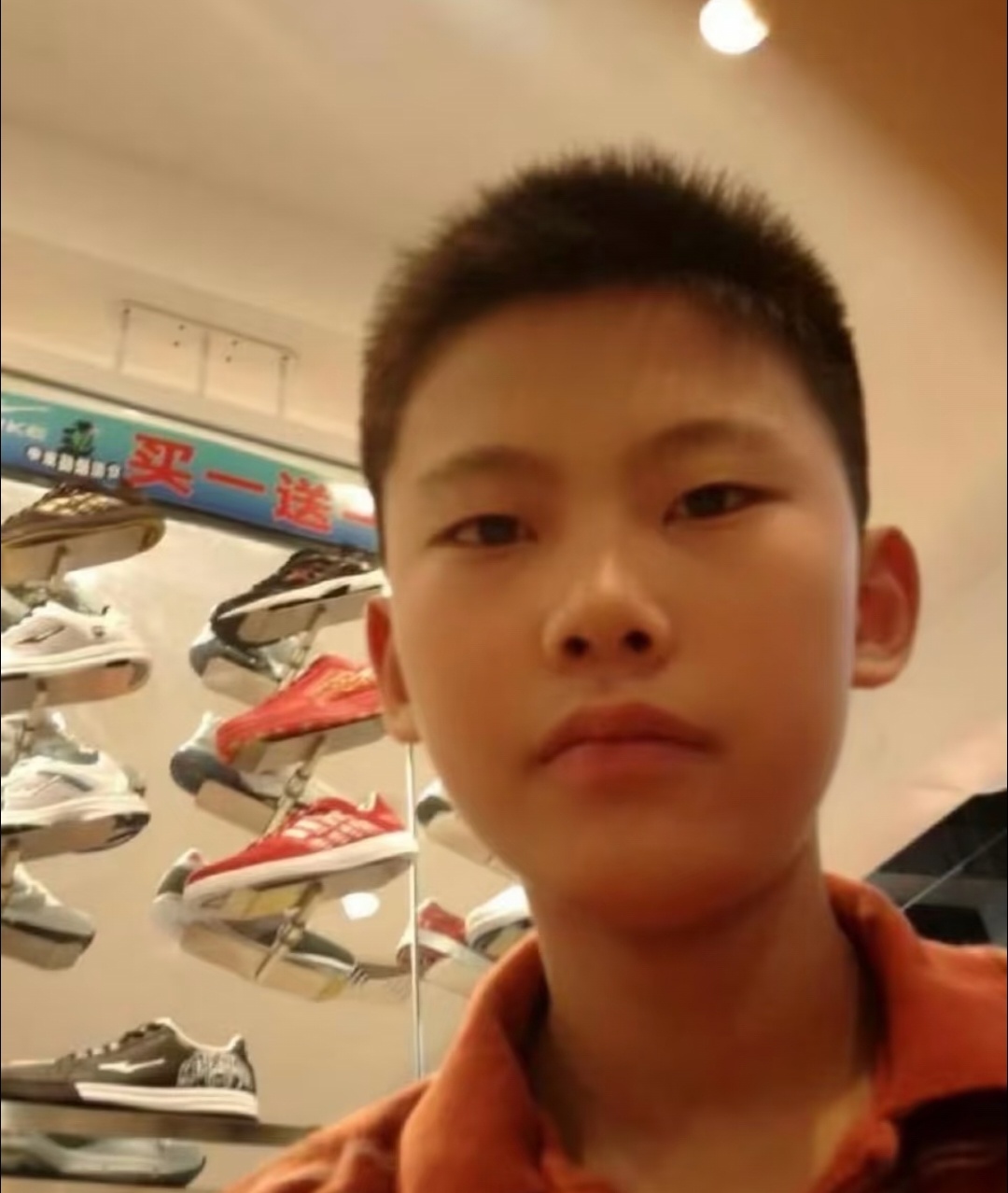 我刚洗完澡洗完头 告诉我今天晚上我们宿舍去教室打扫卫生 信不信我跳下去 