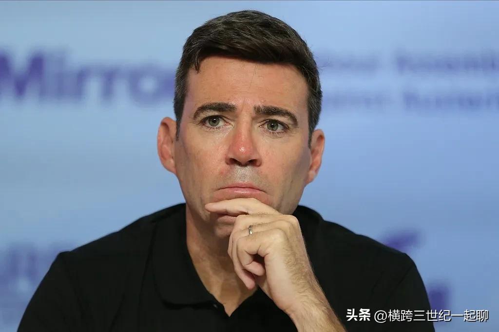 伯纳姆成为英国工党领袖，这意味着其会接替斯搭默成为英国下任首相，自从英国脱欧后英