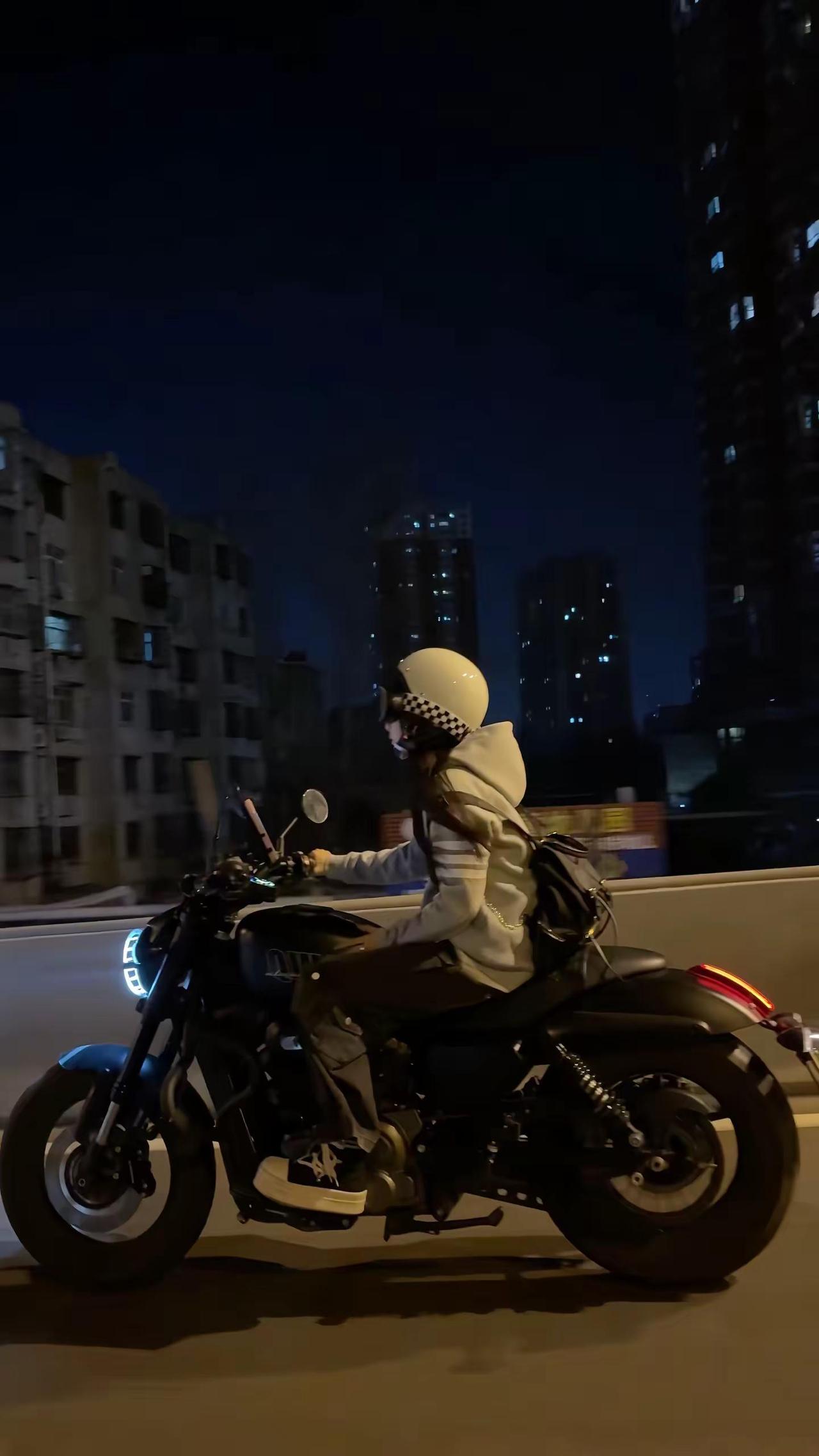 如果我们不顺路 那就下个路口见