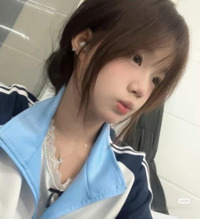 1. 𝙎𝙝𝙖𝙧𝙚 𝙥𝙝𝙤𝙩𝙤𝙨🍯🍩日子随风，莫为枯叶落