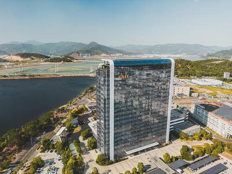 宁德时代给员工涨工资了
虽然这次宁德给员工上调150元，能给员工涨工资的企业都值