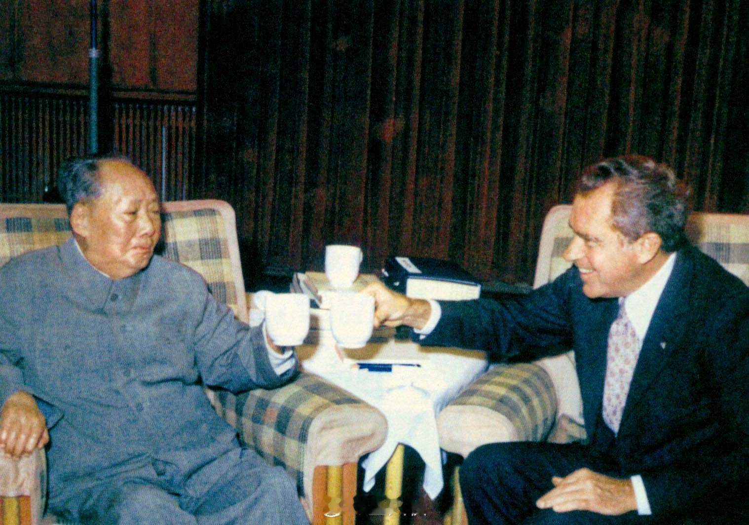 毛主席会见尼克松 