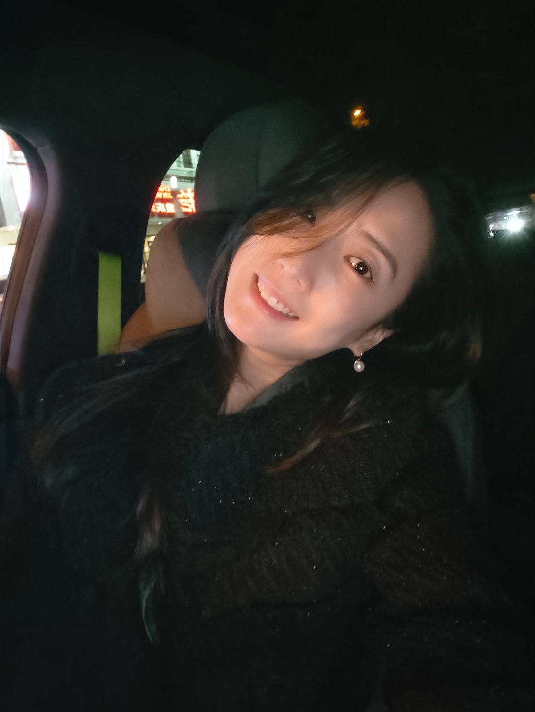 落地开它，小鹏P7好纯粹的一台车啊，极致运动科技智能，底盘驾控、智驾、抬显座舱，