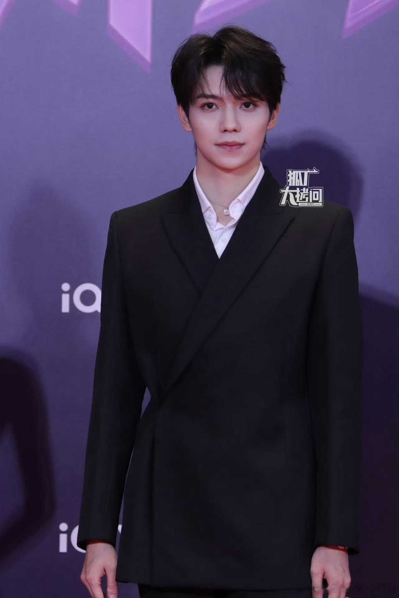 目前四个男明星生图状态。 ​​​