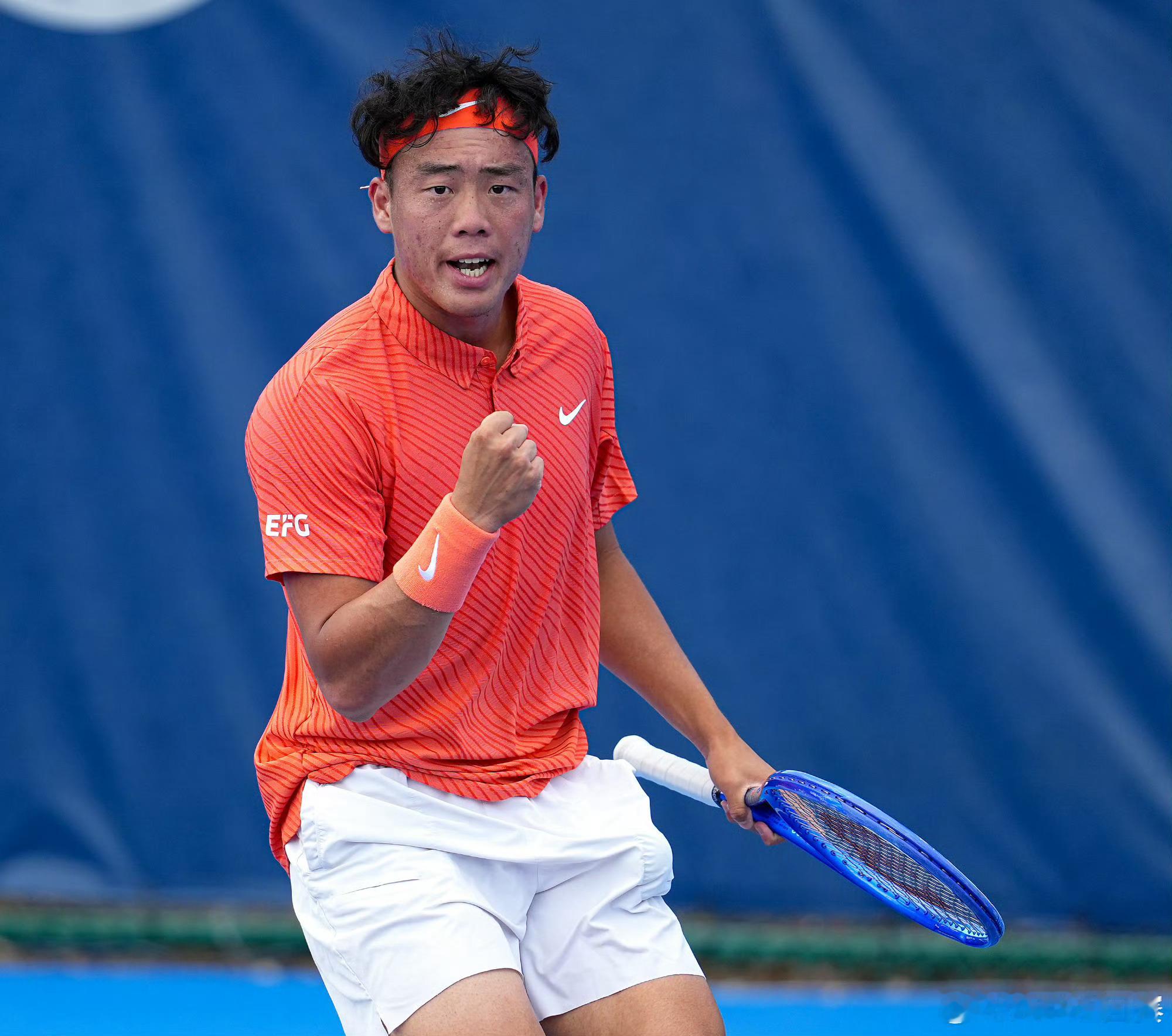 黄泽林晋级决胜轮 👏ATP1000 迈阿密大师赛资格赛首轮，黄泽林5-7 7-