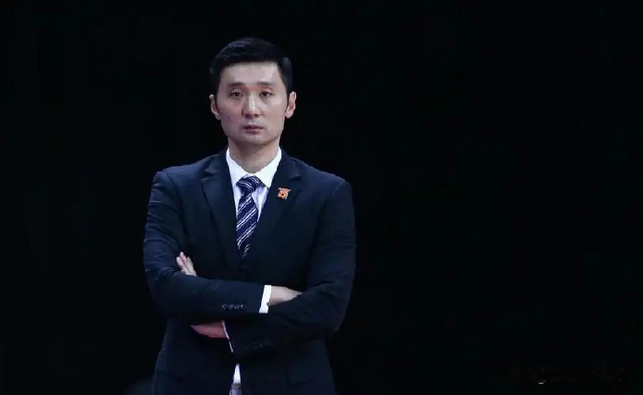 随着赵睿因为在昨天比赛中因为冲撞裁判受到CBA官方重罚，新疆男篮主教练刘炜因负有