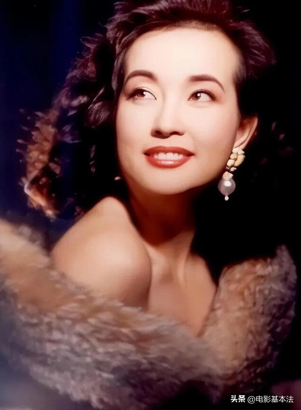 刘晓庆前夫陈国军曾经把姜文堵在家里，用友爱的工具让姜文心甘情愿的写下他和刘晓庆交