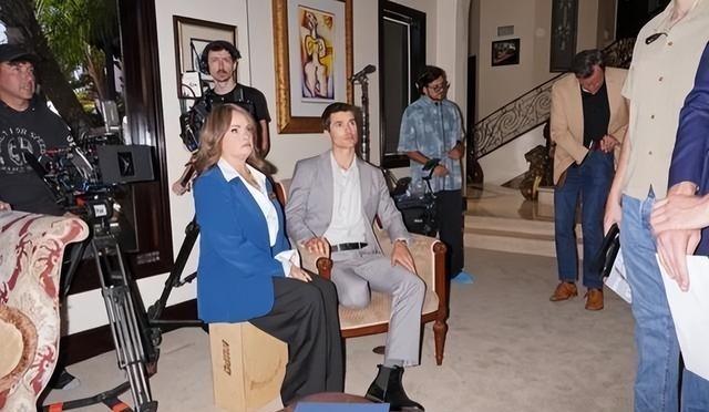 中国短剧拯救好莱坞！好莱坞失业演员的新饭碗，是霸总的爱情
国内市场2024年就突