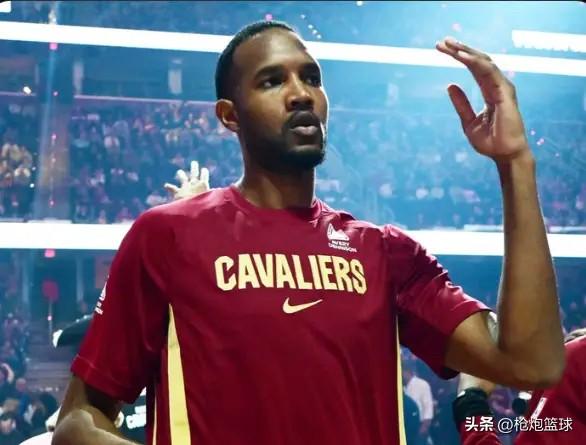 莫布利遇到伯乐了

骑士123-116雄鹿，赛后哈登谈到莫布利的27分15篮板，