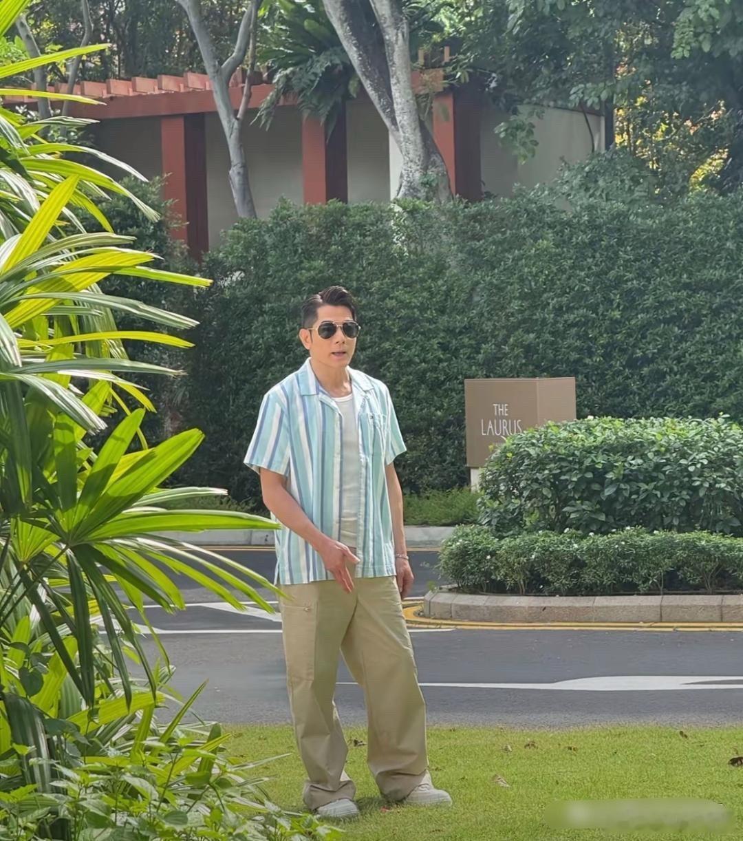 新加坡偶遇郭富城，本人看着好普通啊。 