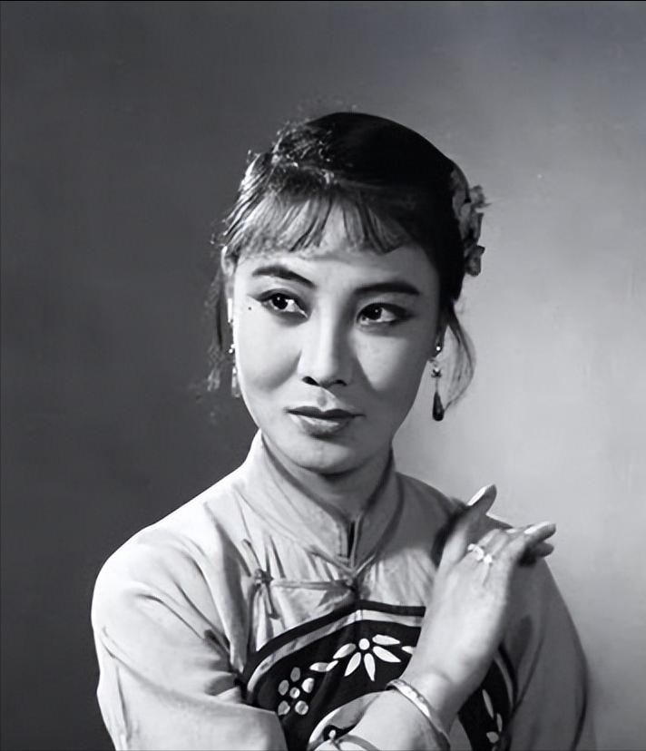 噩耗传来，“人民艺术家” 郭兰英同志于 8 月 11 日在广州逝世，享年 97 
