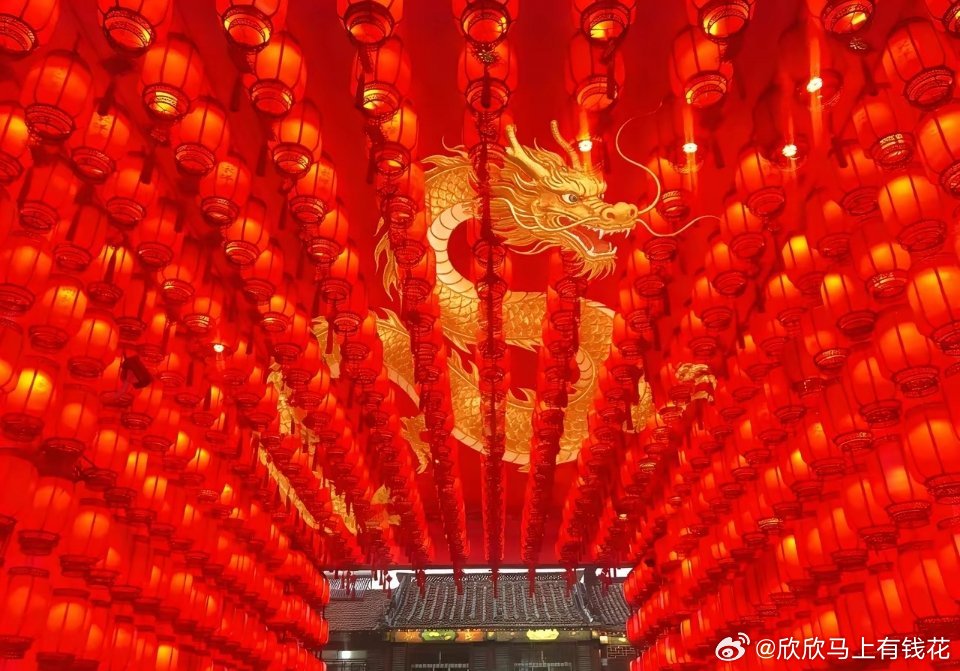 大盘4000点再度失守，市场弱势格局已然凸显。当银行、保险这类大金融板块集体领涨