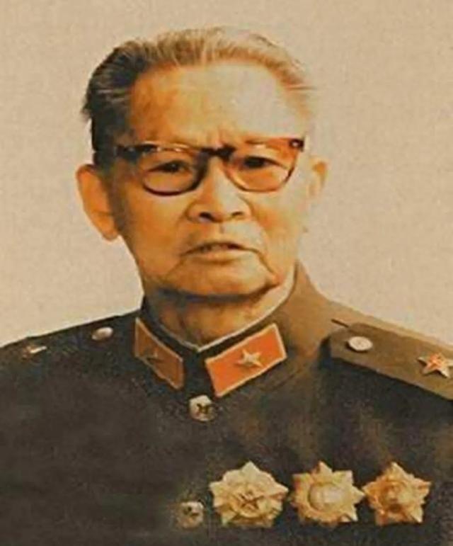 他是黄埔一期生，从1924年军校到1950年转外交，历经东征、北伐、南昌起义、长