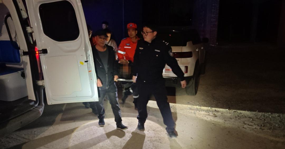 【七旬孤寡老人走失，他们寒夜搜救平安寻回】3月17日，缙云一名患阿尔茨海默症的七