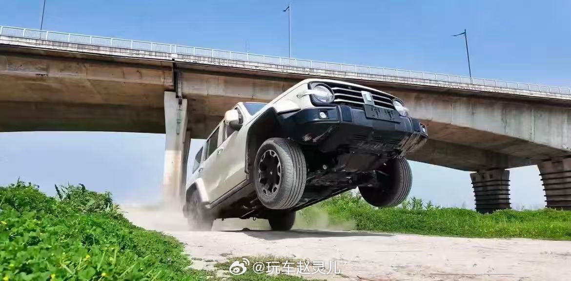 古文说车品车马之姿 风起云涌，岂是男儿独征天地？铁骑劈开荒原，谁说红妆不渡崎岖？