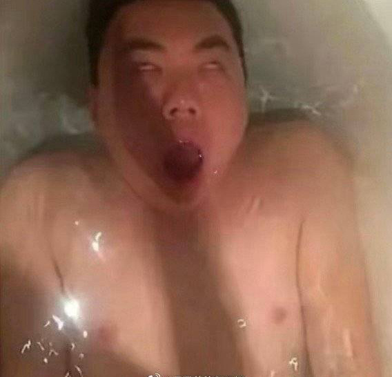整个五一假期已经过去一半多不敢相信我既没有旅游也没有出去玩就这样在家追剧睡觉毫无