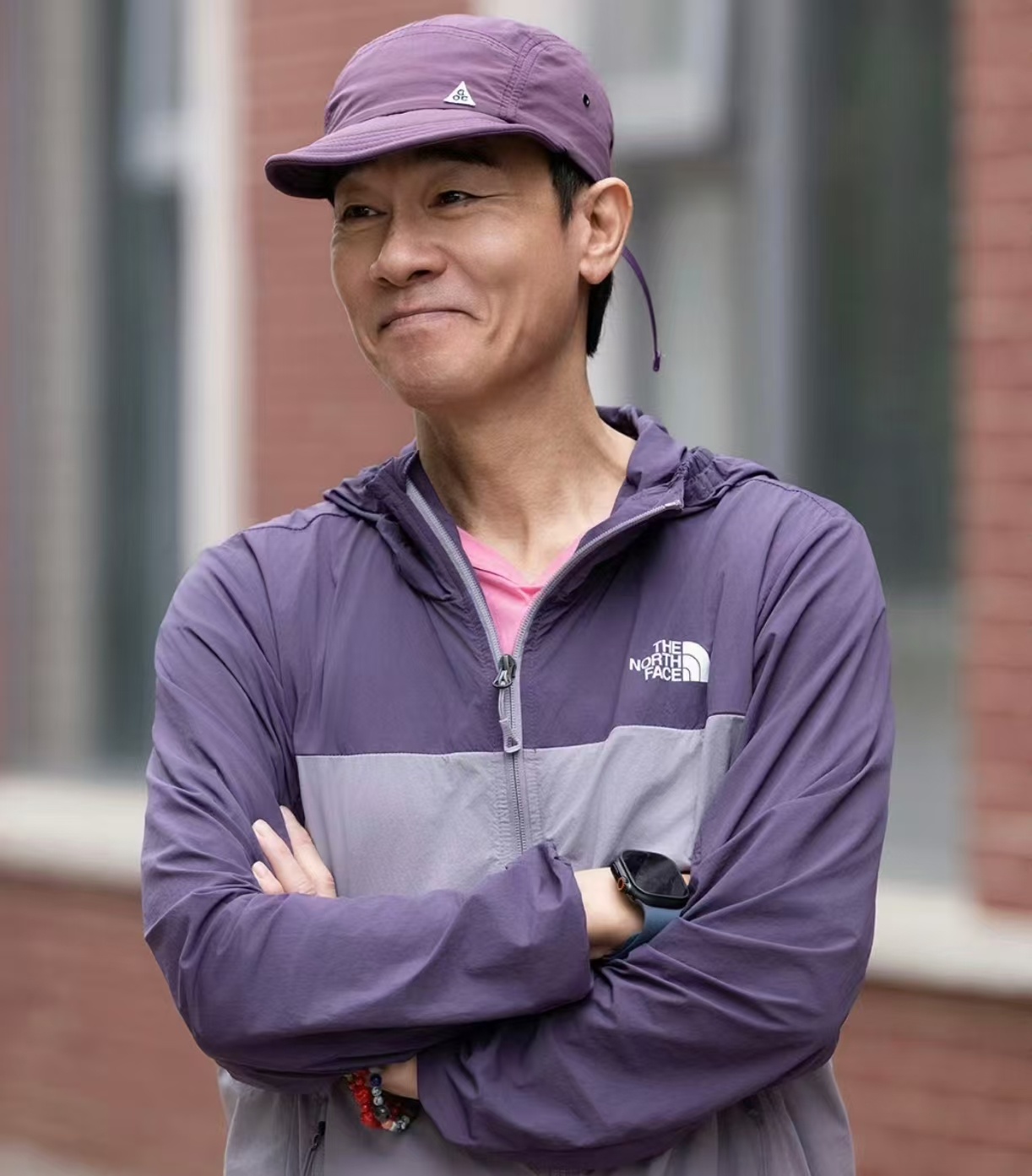 万万没想到气场满满的陈小春，幕后打工模式开启！演唱会大小事项听应采儿安排，穿搭、