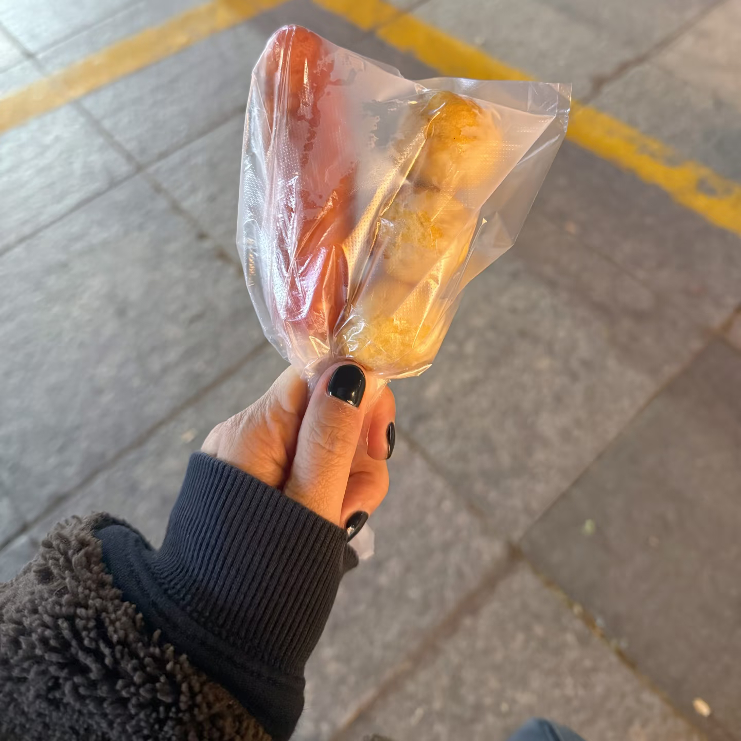 烤肠界的四大顶流除了烤肠还有烤肠机里的墨鱼丸也是夯爆了