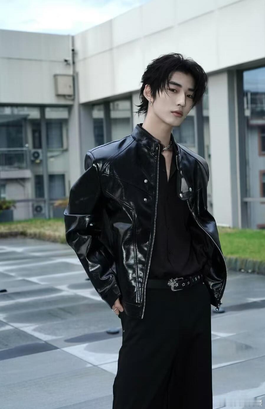 优酷来了个全男综艺👖的全男综艺《飞吧！风犬》，不同特质艺人集结，打破沉默升级情