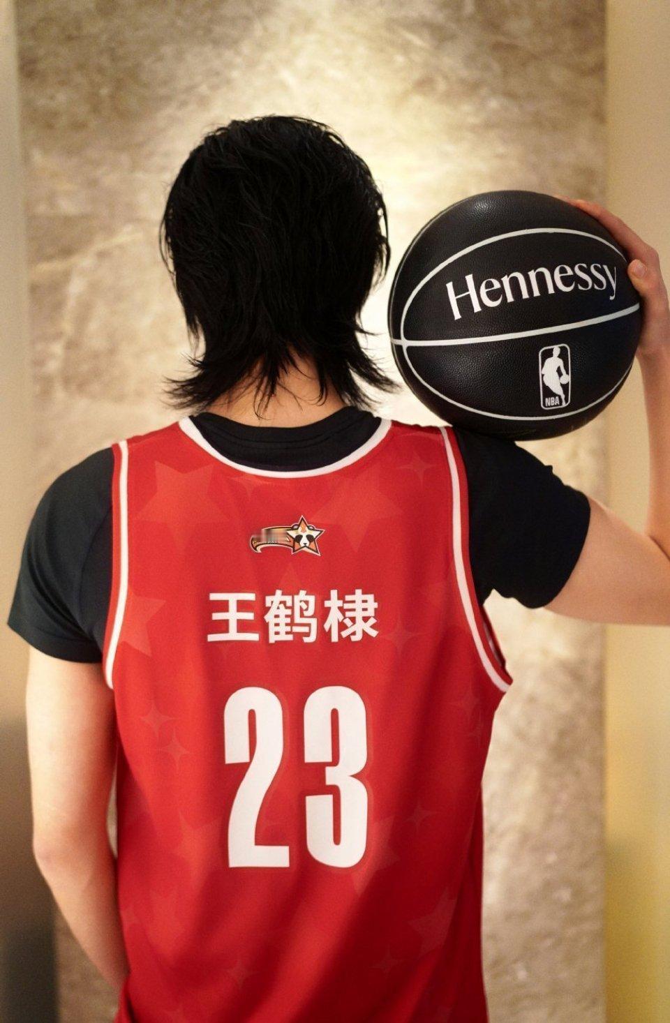 王鹤棣三战nba全明星 古有孙悟空三打白骨精，隔壁有三上，我们有王鹤棣三战NBA