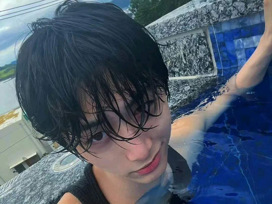 李灿荣和韩东旼因为六制一交流起来了 ​​​