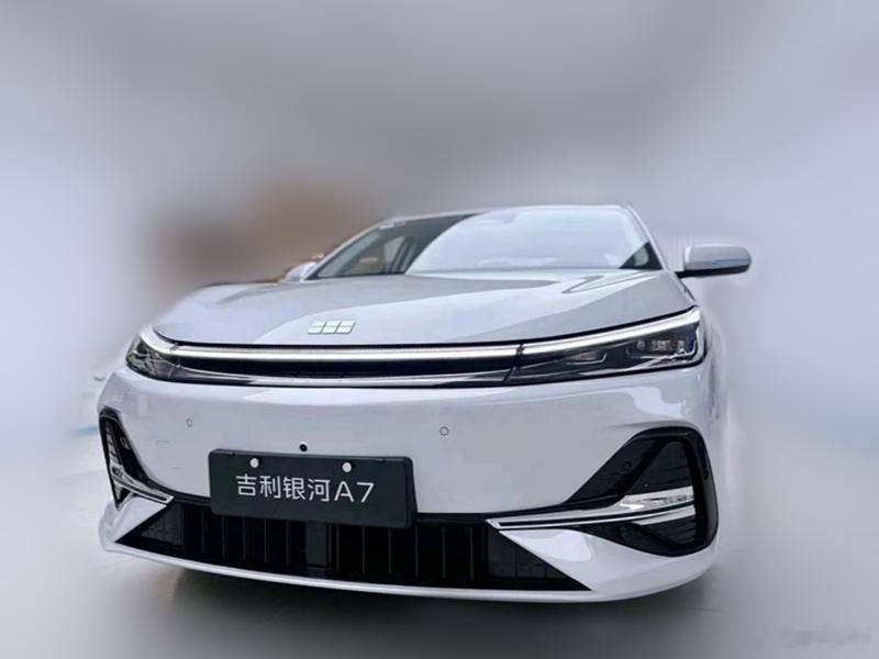 吉利银河一线销售反馈：“上半年我们也是不温不火，不过最近上的产品性价比很高，A7