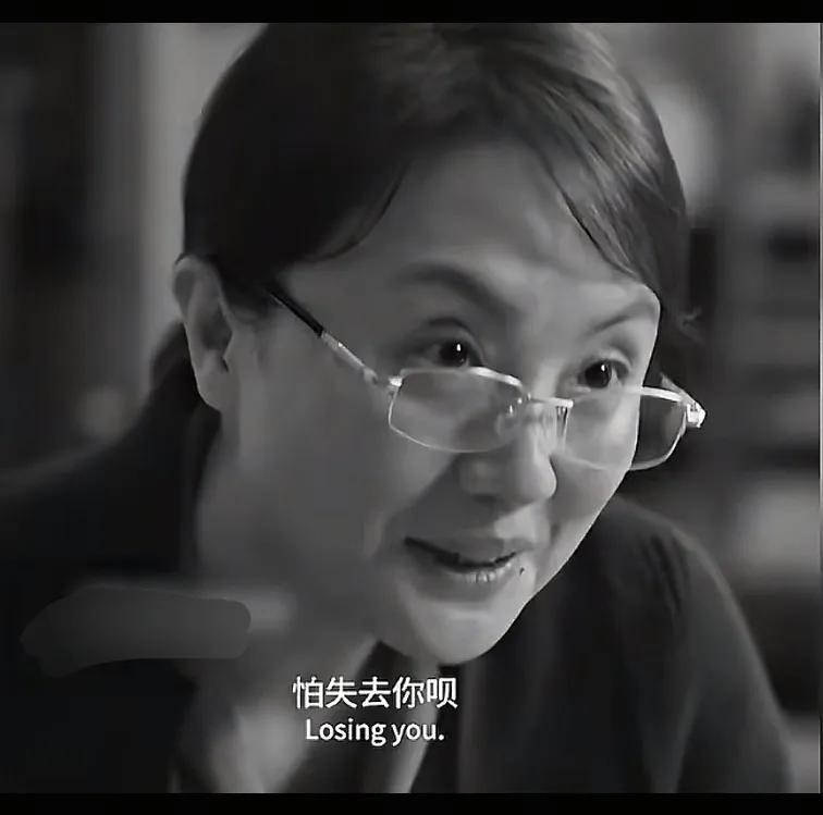 从校服到婚纱，相濡以沫29年，很难想象为亡妻发布讣告的辛柏青此刻内心会有多痛苦。