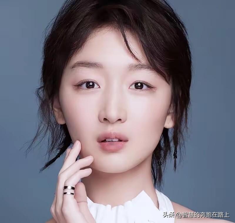 姚晨和汪涵都火速切割了，不知道周冬雨现在是怎么想的。监狱来的妈妈到国外参评，周冬