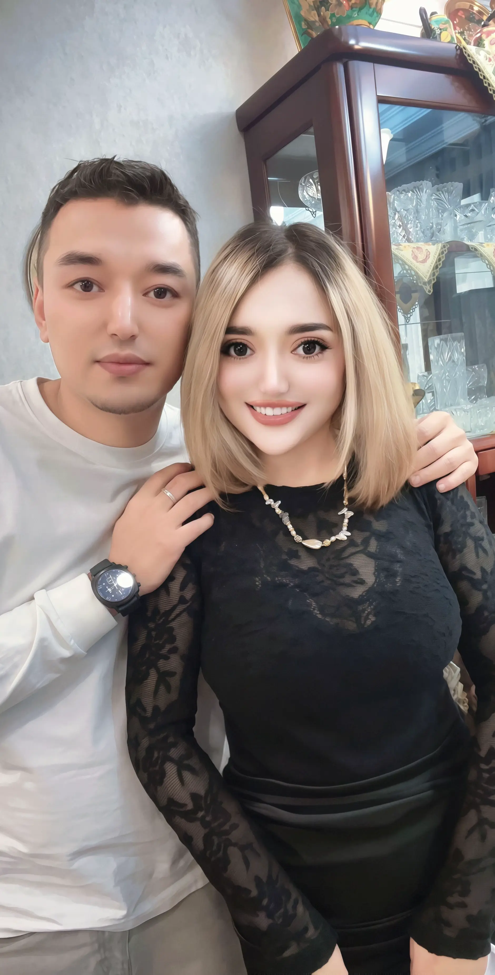 世界上最好的礼物就是手足。一起住过最贵的房子流着同样的血 父母半生恩...