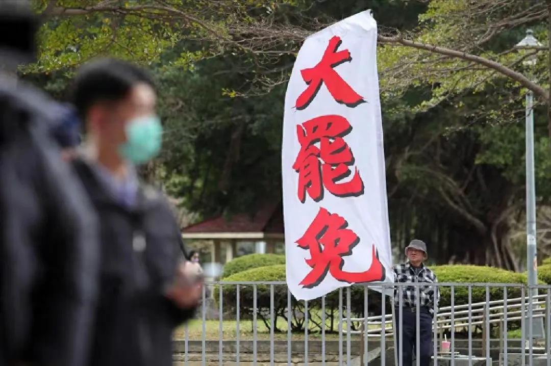 民进党这次就要多罢免国民党几席立委，才能让国民党意识到维持两岸现状就是为台独搞实