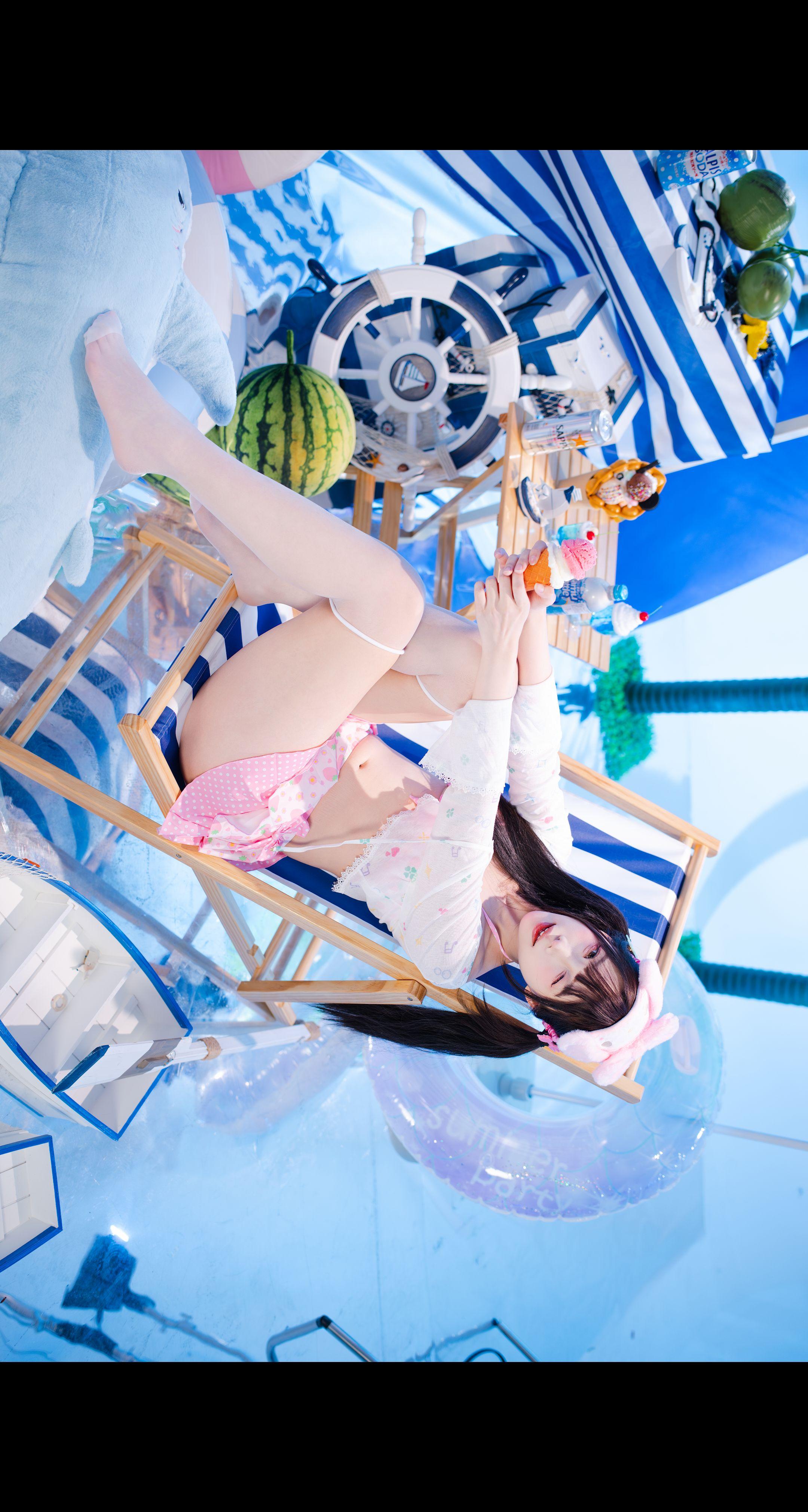 泳装星星子。