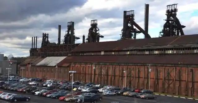 一位美籍华人表示“中国人不要太自大，美国之所以去工业化，是因为钢铁，机电，军工，