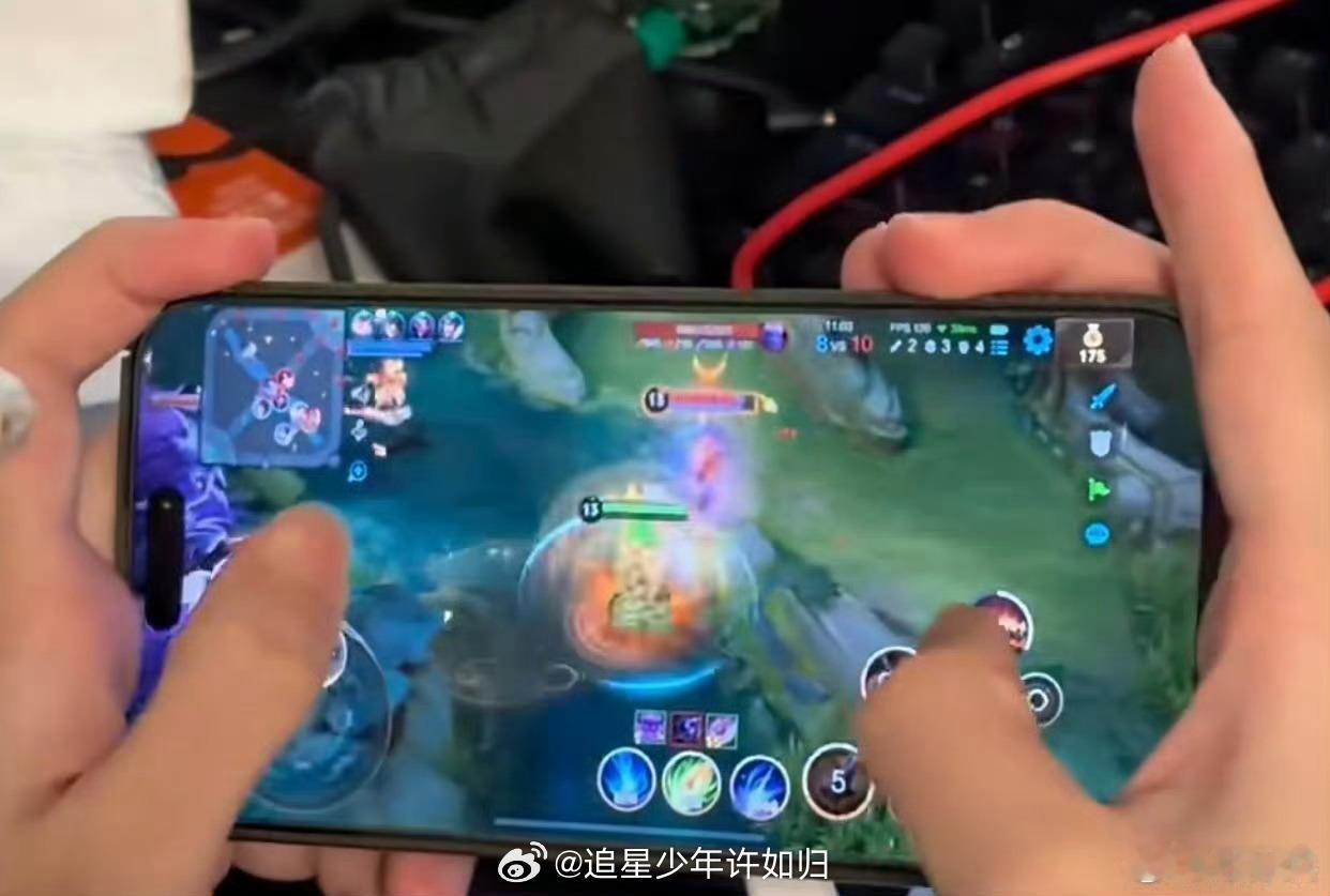 这才是电竞手机该有的散热水平电竞手机散热这回真顶了谁懂电竞玩家的散热刚需！高强度