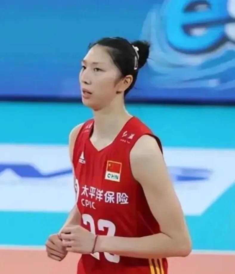 吴梦洁：身高1.91米，身高臂长，弹跳出众！
今年女排的冠军🏆专业户：
女排冠
