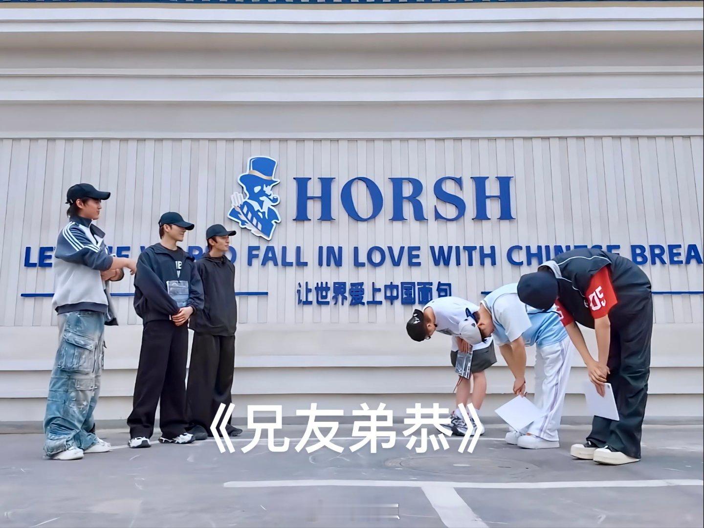 十个勤天[超话]左边：孤狼，小狼，大野牛   右边：大狗，小狗，小熊 左边要脑子