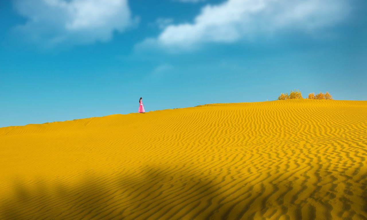 推荐几本改变命运的好书：
 
《了凡四训》

《命运设计师》

《寿康宝鉴》
