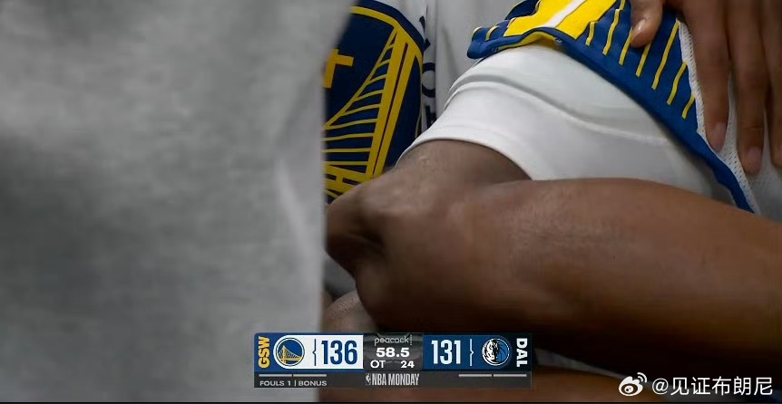 我勒个去，穆迪这膝盖是骨头凸出来了？穆迪膝盖变形