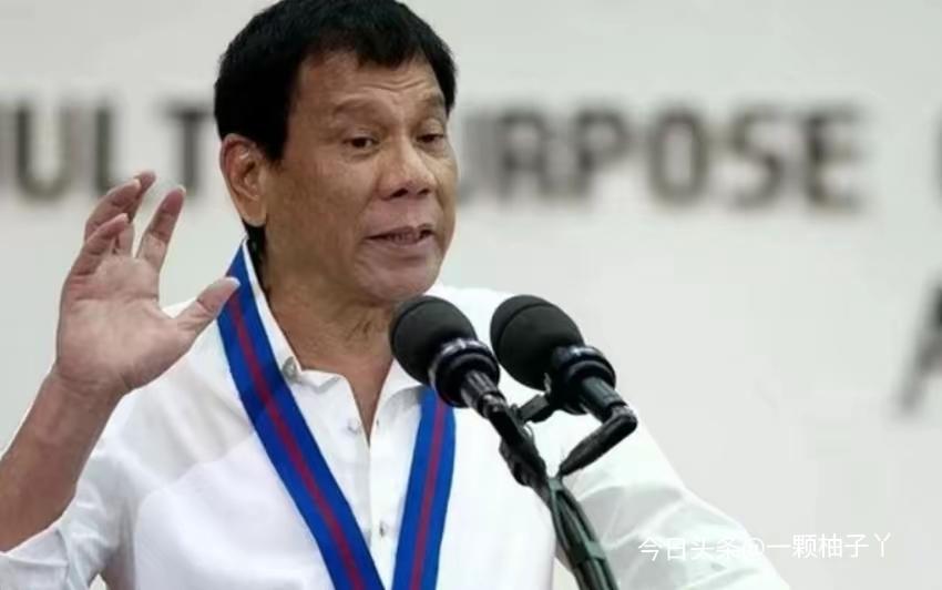 杜特尔特面临相关指控，其律师以健康状况不佳为由申请临时释放，被法院驳回，目前仍被