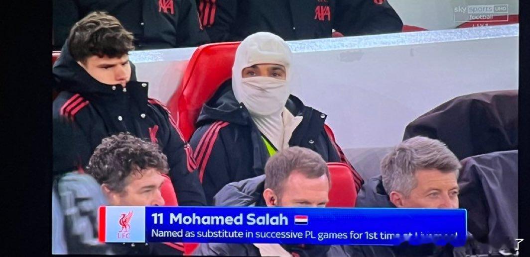 斯洛特关于球员的轮换：“克尔凯兹上一场因抽筋离场，我们认为今晚让他首发的风险过大