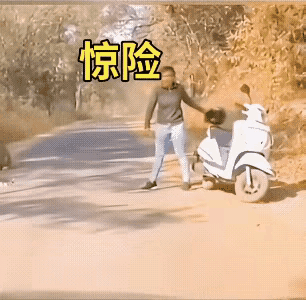 一“虎”战二豹。
看这个视频，彻底改变对“弱女”的认知。
我们常说“弱女”，然而
