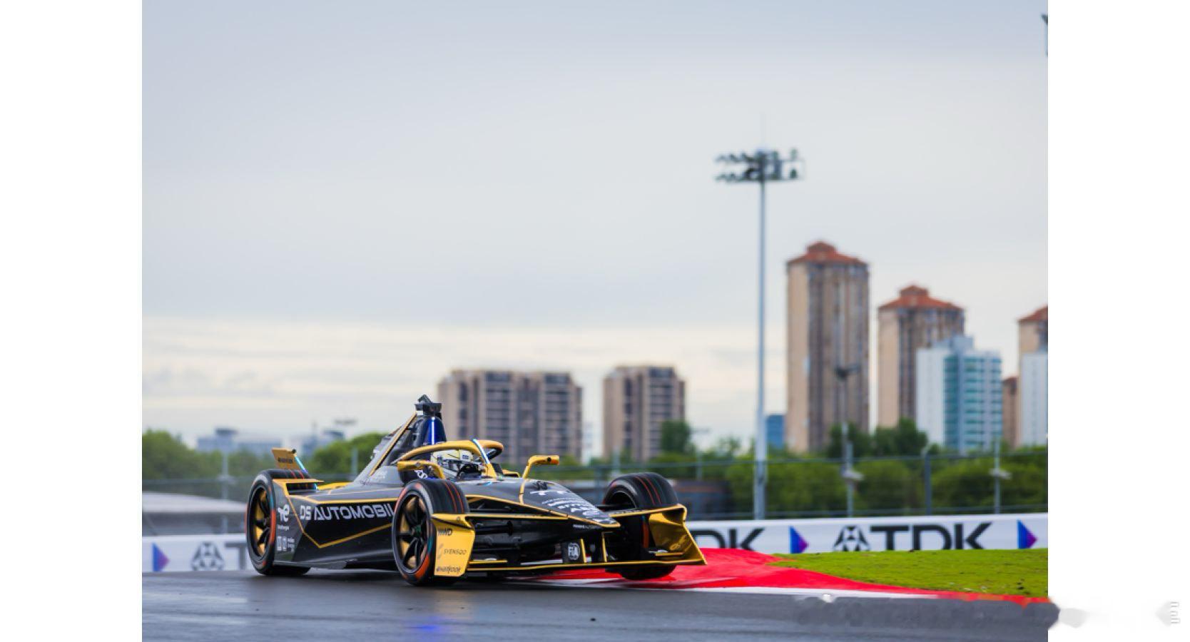 DS Automobiles 于上海国际赛车场迎来Formula E第150场赛